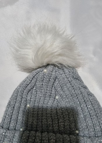 Gri Örgü kız çocuk Bere Beyaz Ponponlu - Görsel 4