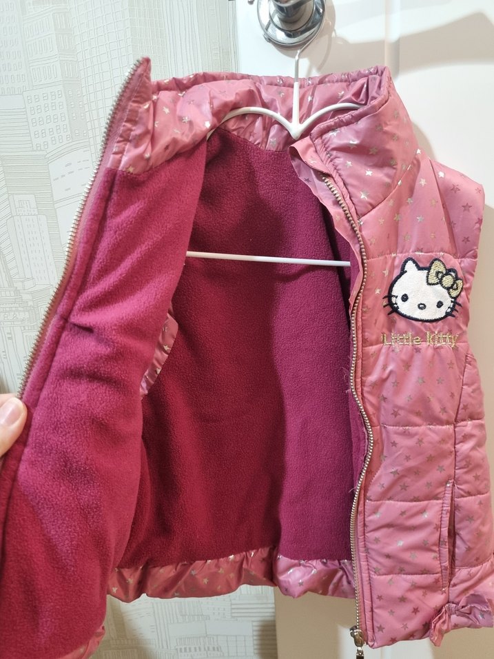 Kız Çocuk Parlak Pembe Nakışlı Fermuarlı Yelek - Görsel 3