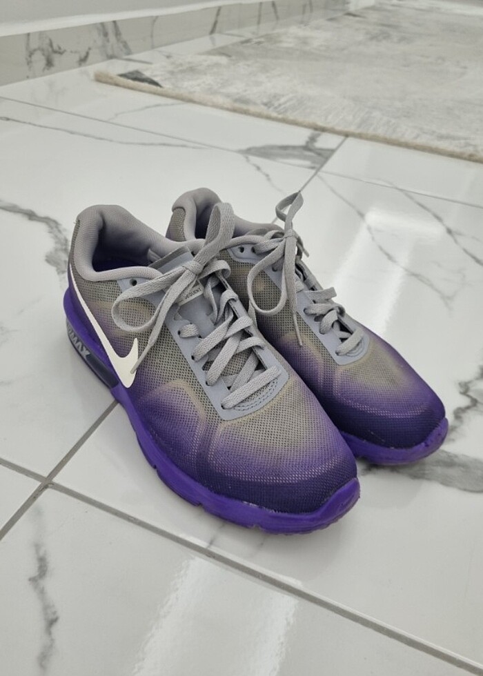 Nike Spor Ayakkabi - Görsel 3