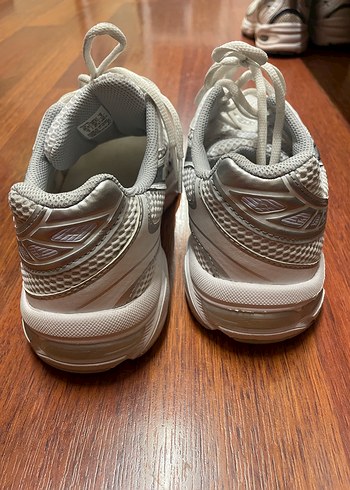 39 Beden ASICS Spor Kadın Spor Ayakkabısı