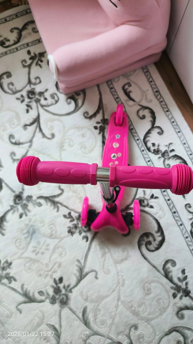 Renkli Pembe Çocuk Scooter'ı - Görsel 2