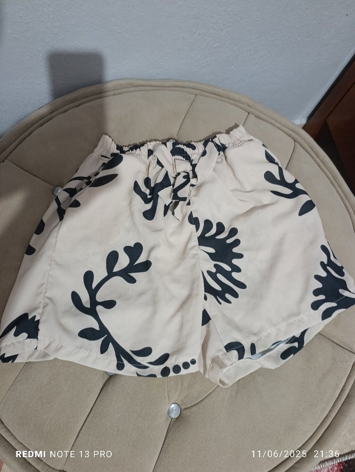 Bohem Renkli Desensiz Mini Şort - Görsel 2