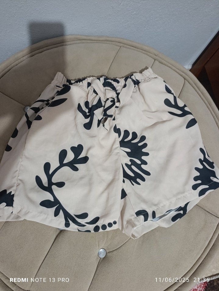 Bohem Renkli Desensiz Mini Şort - Görsel 3