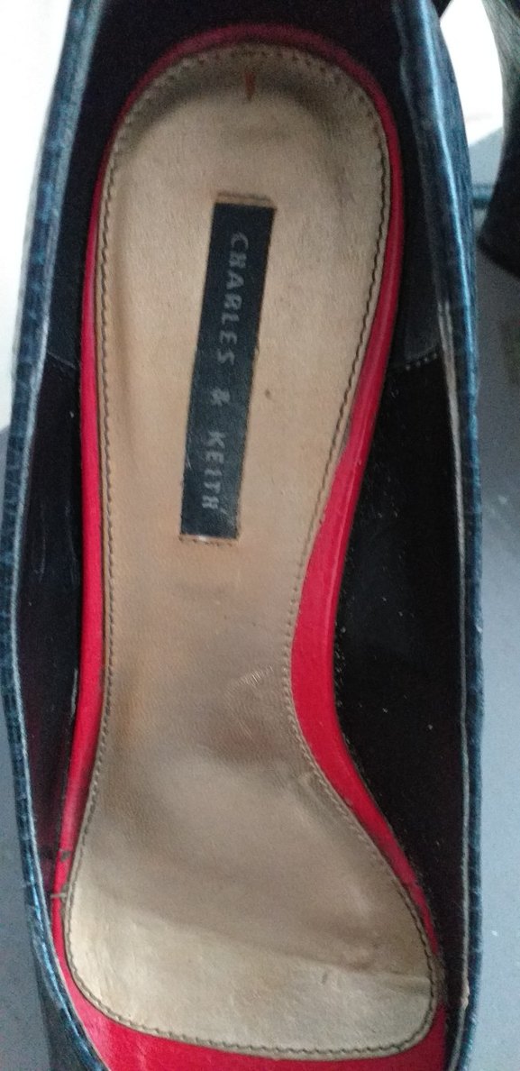 Kırmızı Detaylı Siyah Yılan Derisi Stiletto - Görsel 4