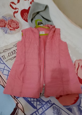 Kız Çocuk Pembe Kapüşonlu Fermuarlı Yelek - Görsel 3