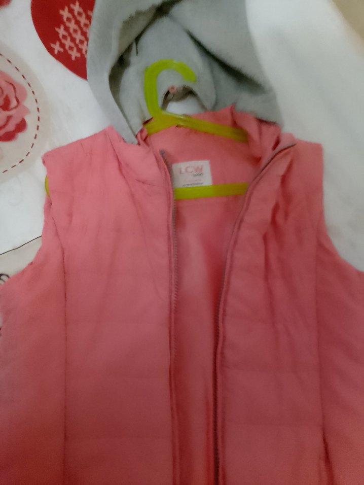 Kız Çocuk Pembe Kapüşonlu Fermuarlı Yelek - Görsel 4