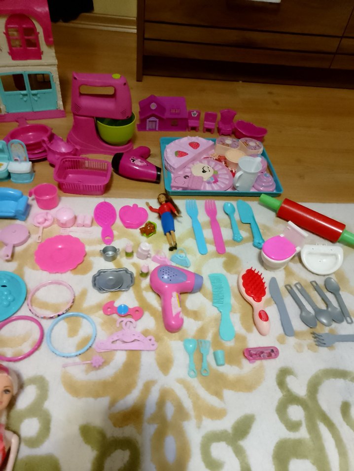 Pembe Pastel Oyuncak Seti ve Bebekler - Görsel 3