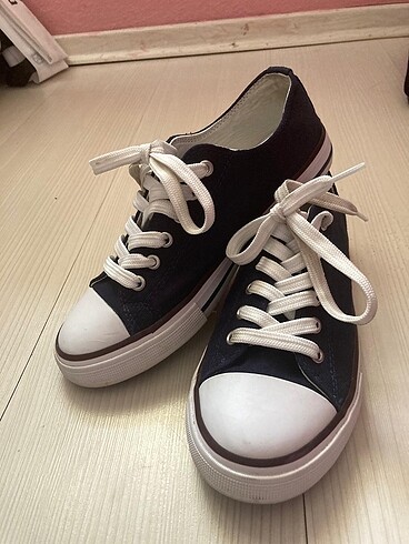 38 Beden siyah Renk Converse
