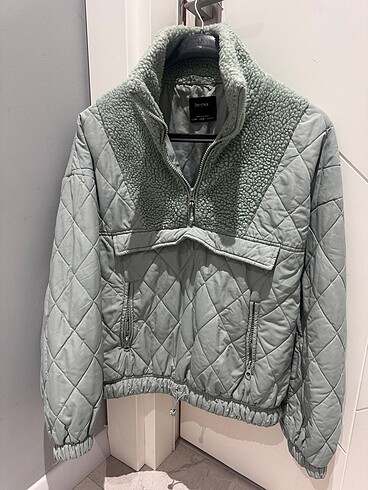 Bershka Mont