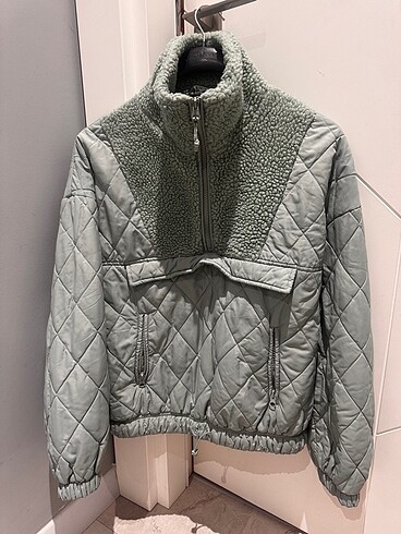 m Beden Bershka Mont