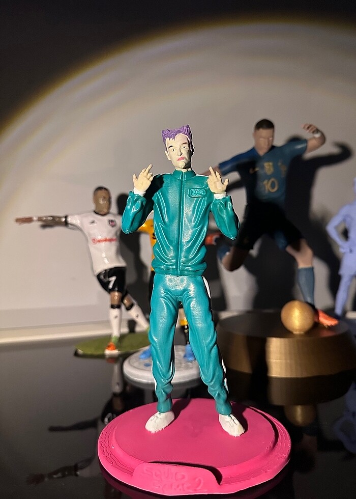 Squid game oyuncu #230 thanos figür - Görsel 3