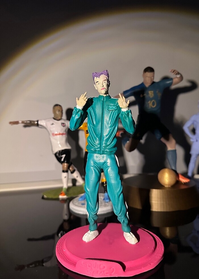 Squid game oyuncu #230 thanos figür - Görsel 2