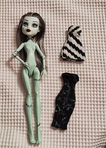 Monster High Monster High Dawn of the Dance Frankie Elbise