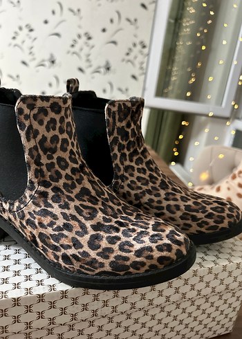 38 Beden Leopar Desenli Kadın Bot