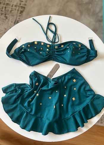 Etekli bikini takımı