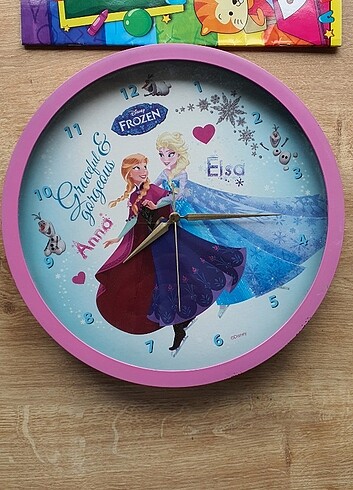 Disney Lisanslı Frozen Elsa Duvar Saati