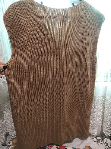 Diğer V yaka süveter kolsuz yırtmaçlı oversize