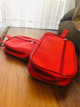 2 çepli kırmızı makyaj çantası(2Adet)