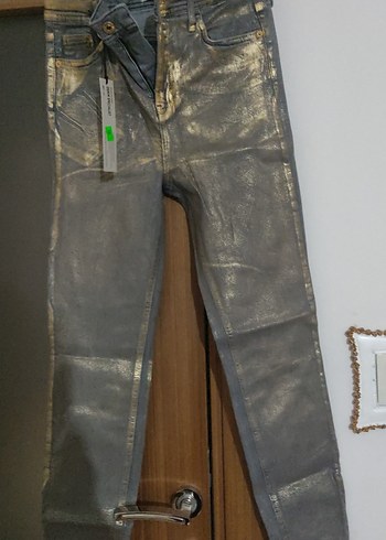 Kadın Gri Altın Parlak Denim Pantolon - Görsel 4