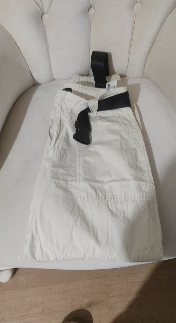 Kadın Beyaz Kemerli Rahat Kumaş Pantolon - Görsel 3