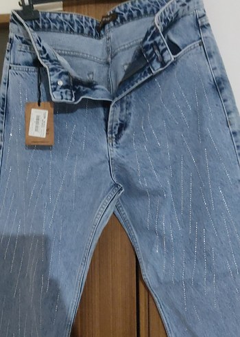 taş Detaylı Mavi Kadın Denim Midi Pantolon - Görsel 4