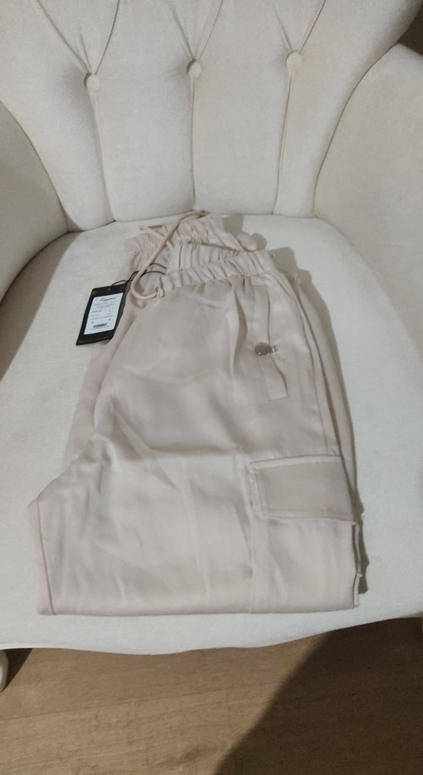 Kadın Bej kargo saten bağcıklı Pantolon - Görsel 4