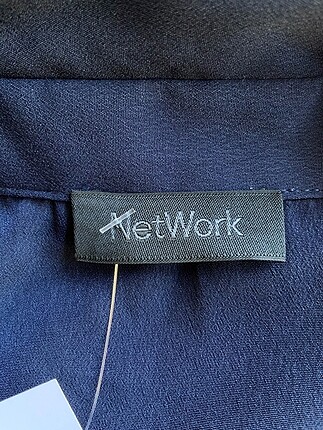 m Beden Network Gömlek %70 İndirimli.
