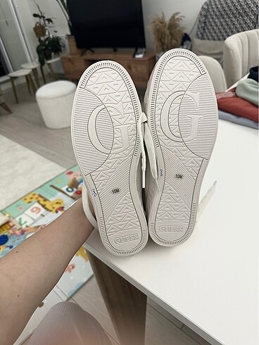 40 Beden ten rengi Renk Guess kadın ayakkabı