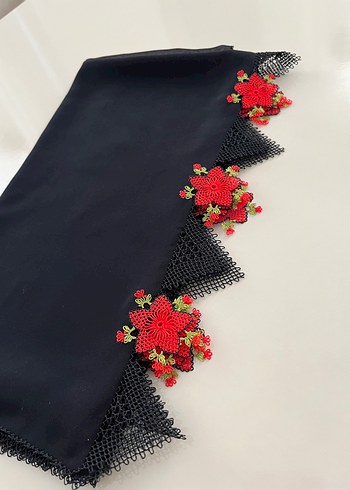 İğne oyası başörtü