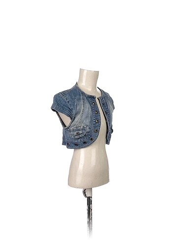 Batik Batik Yelek %70 İndirimli.