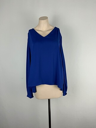 Mango Bluz %70 İndirimli.