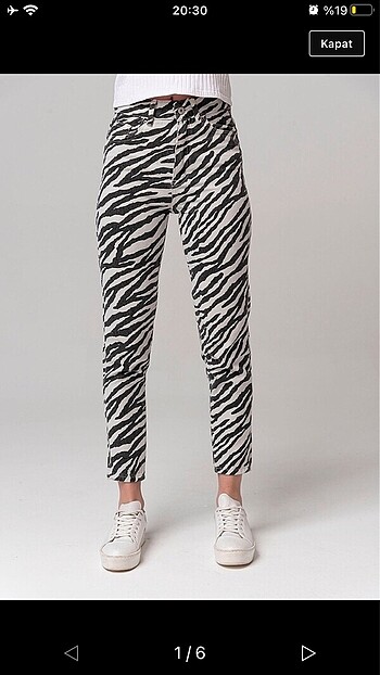 Zebra jeans