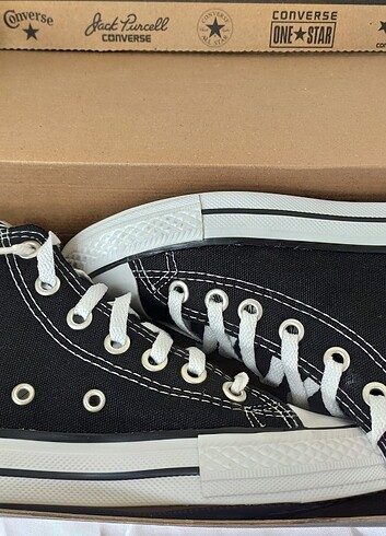 37 Beden siyah Renk Converse All Star