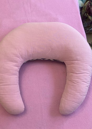 Pembe Zeminde Siyah Beyaz Zebra Desenli Emzirme Yastığı - Görsel 2