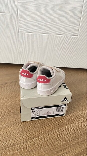21 Beden Adidas spor ayakkabı