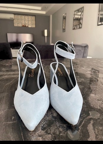 Beyaz Süet Tokalı Topuklu Kadın Ayakkabı - Görsel 3