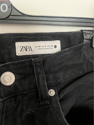 38 Beden siyah Renk ZARA ALACALİ SİYAH PANTOLON