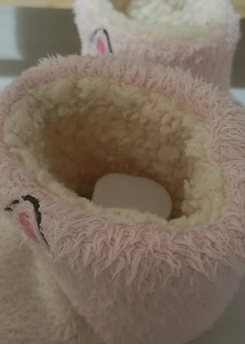 Kız Çocuk Pembe Kürklü Nakışlı Panduf - Görsel 4