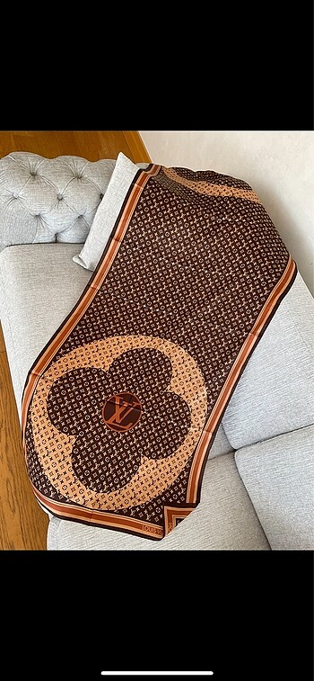 Beden Louis vuitton vual ipek şal