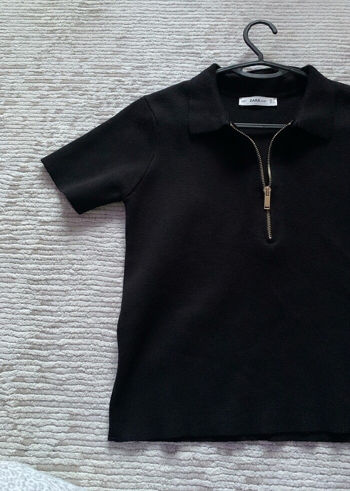 Siyah yakalı bluz - Görsel 2