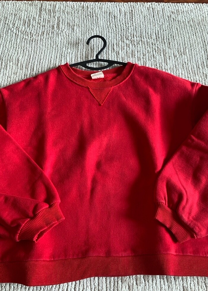 Kırmızı sweatshirt - Görsel 2