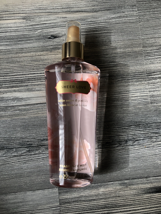 diğer Beden Victoria?s Secret Sheer Love Body Farfume