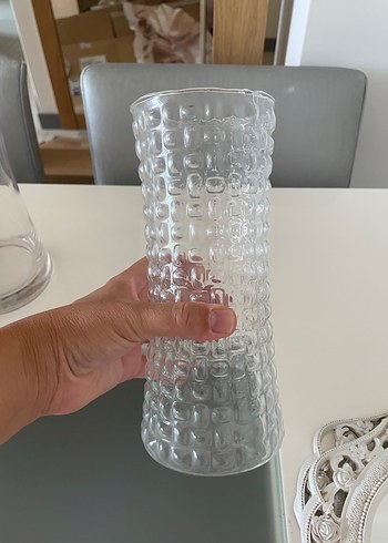 Diğer Kabartmalı Desenli Beyaz Vazo