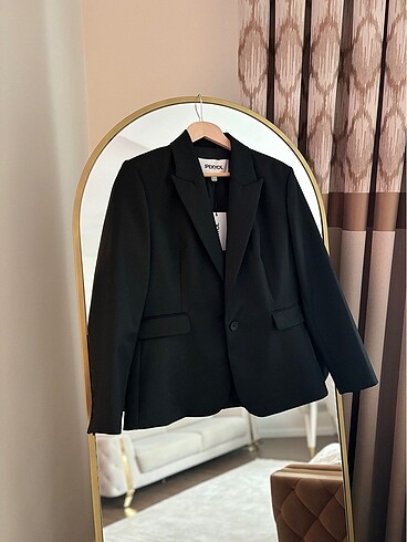 İpekyol mono yaka blazer