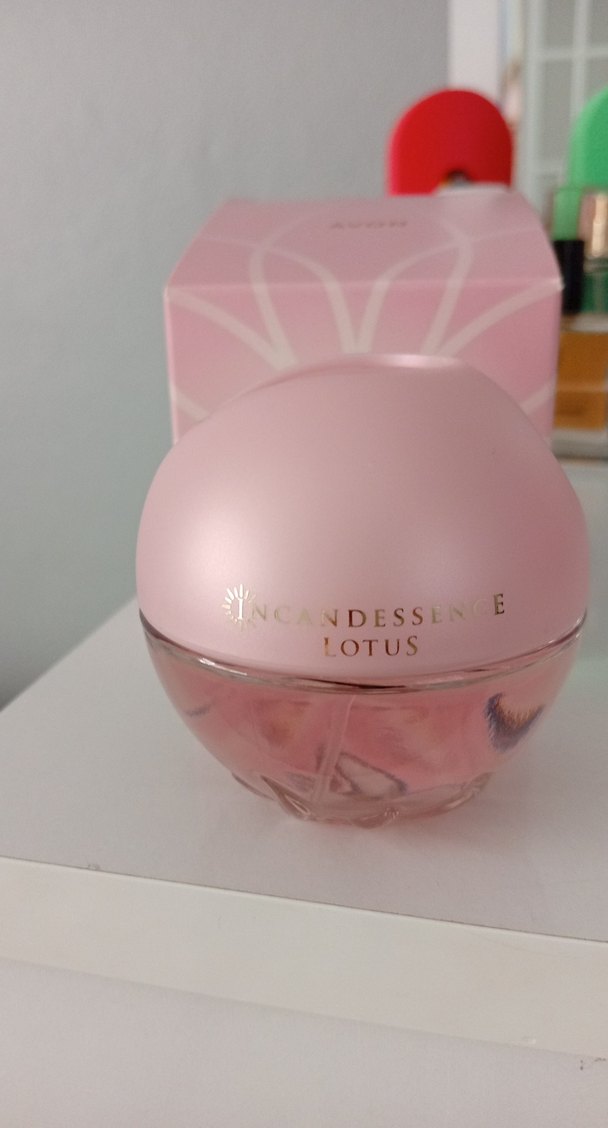 Avon Incandessence Lotus Kadın Parfümü - Görsel 3