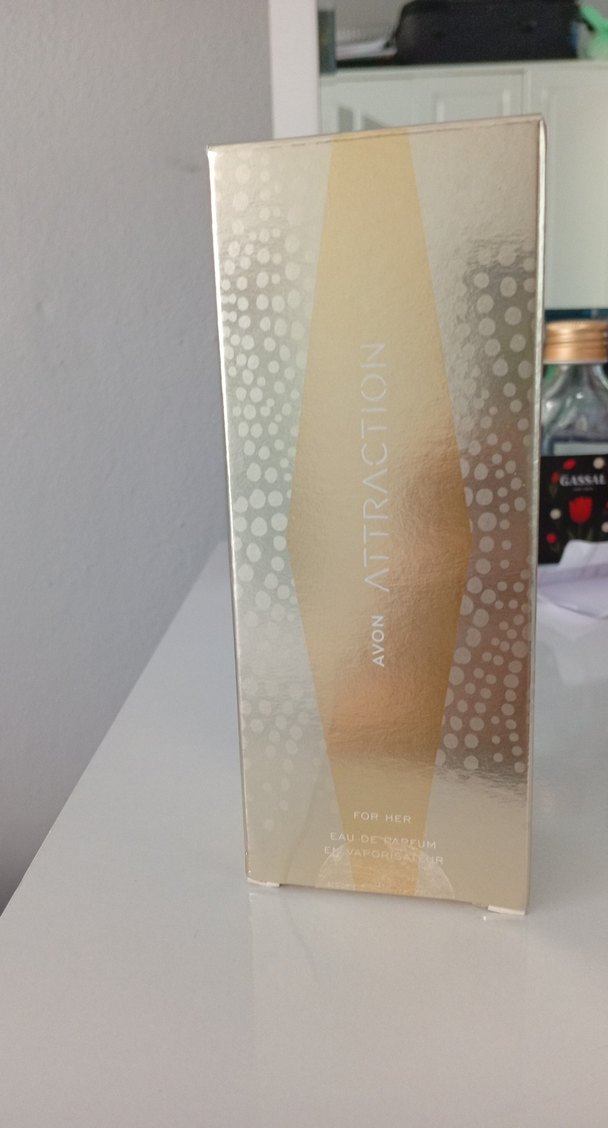 Avon Attraction Kadın Parfümü 50 ml - Görsel 3
