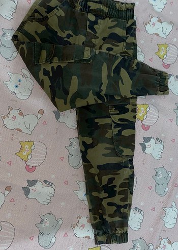 Erkek Çocuk Kamuflaj Desenli Rahat Kesim Pantolon - Görsel 2