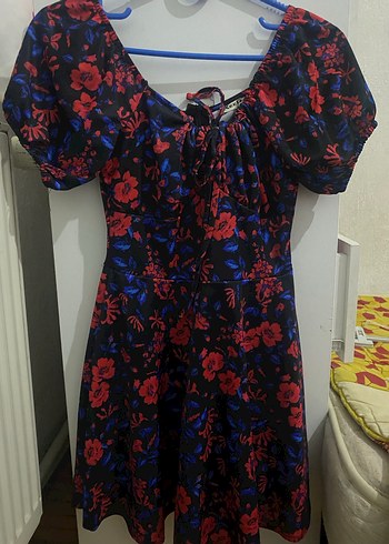 Çiçekli mini elbise - Görsel 3