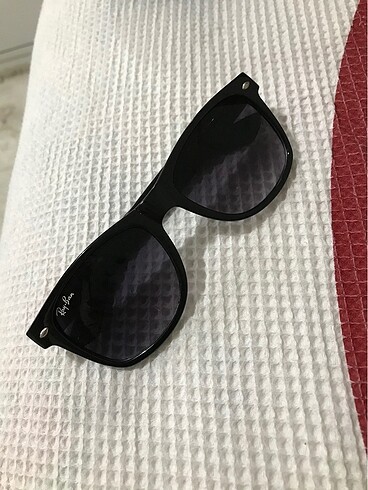 Rayban güneş gözlüğü