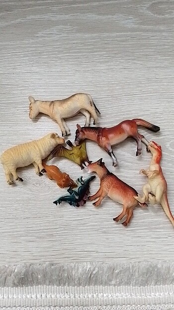 Hayvan figürleri oyuncak